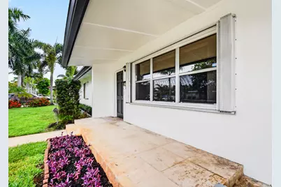129 Greenbrier Drive, Palm Springs, FL 33461 - Photo 23
