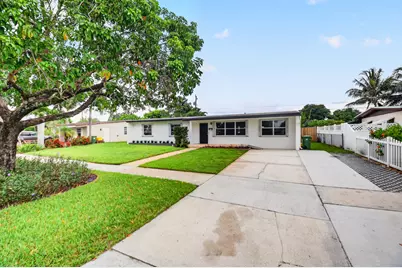 129 Greenbrier Drive, Palm Springs, FL 33461 - Photo 25
