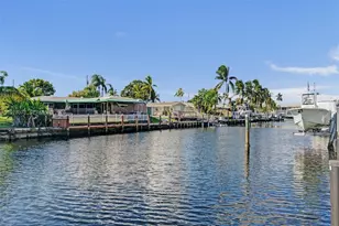 949 SE 10th Ct, Pompano Beach, FL 33060 - Photo 3
