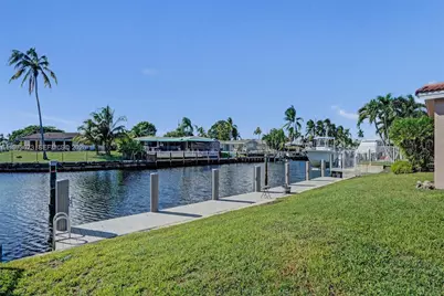 949 SE 10th Court, Pompano Beach, FL 33060 - Photo 5