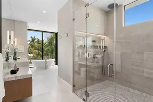 2400 Barcelona Dr, Fort Lauderdale, FL 33301 - Photo 25