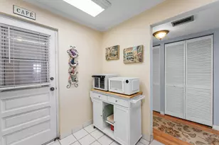 299 NW 52nd Terrace, Boca Raton, FL 33487 - Photo 9