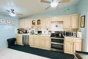 132 Lake Pine Cir, Greenacres, FL 33463 - Photo 39