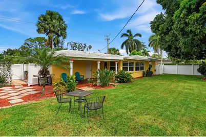 499 SW 12th Avenue, Boca Raton, FL 33486 - Photo 1