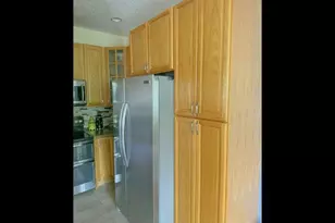 13164 NW 9th Ct, Pembroke Pines, FL 33028 - Photo 9