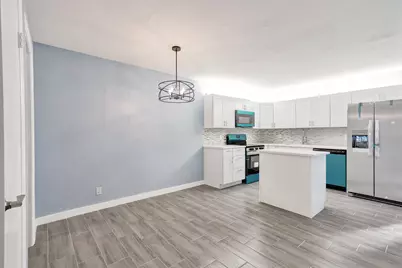 736 NW 98th Circle, Plantation, FL 33324 - Photo 7