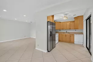174 Capri D E, Delray Beach, FL 33484 - Photo 7