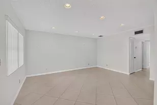 174 Capri D E, Delray Beach, FL 33484 - Photo 15