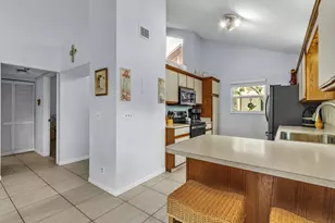 111 Maplecrest Cir, Jupiter, FL 33458 - Photo 3
