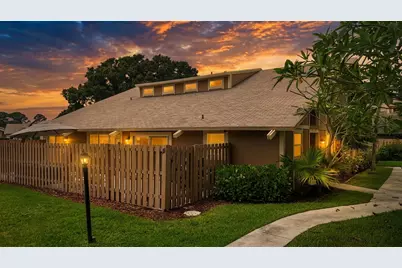 111 Maplecrest Circle, Jupiter, FL 33458 - Photo 1