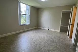 8411 Lagos De Campo Blvd, Tamarac, FL 33321 - Photo 13