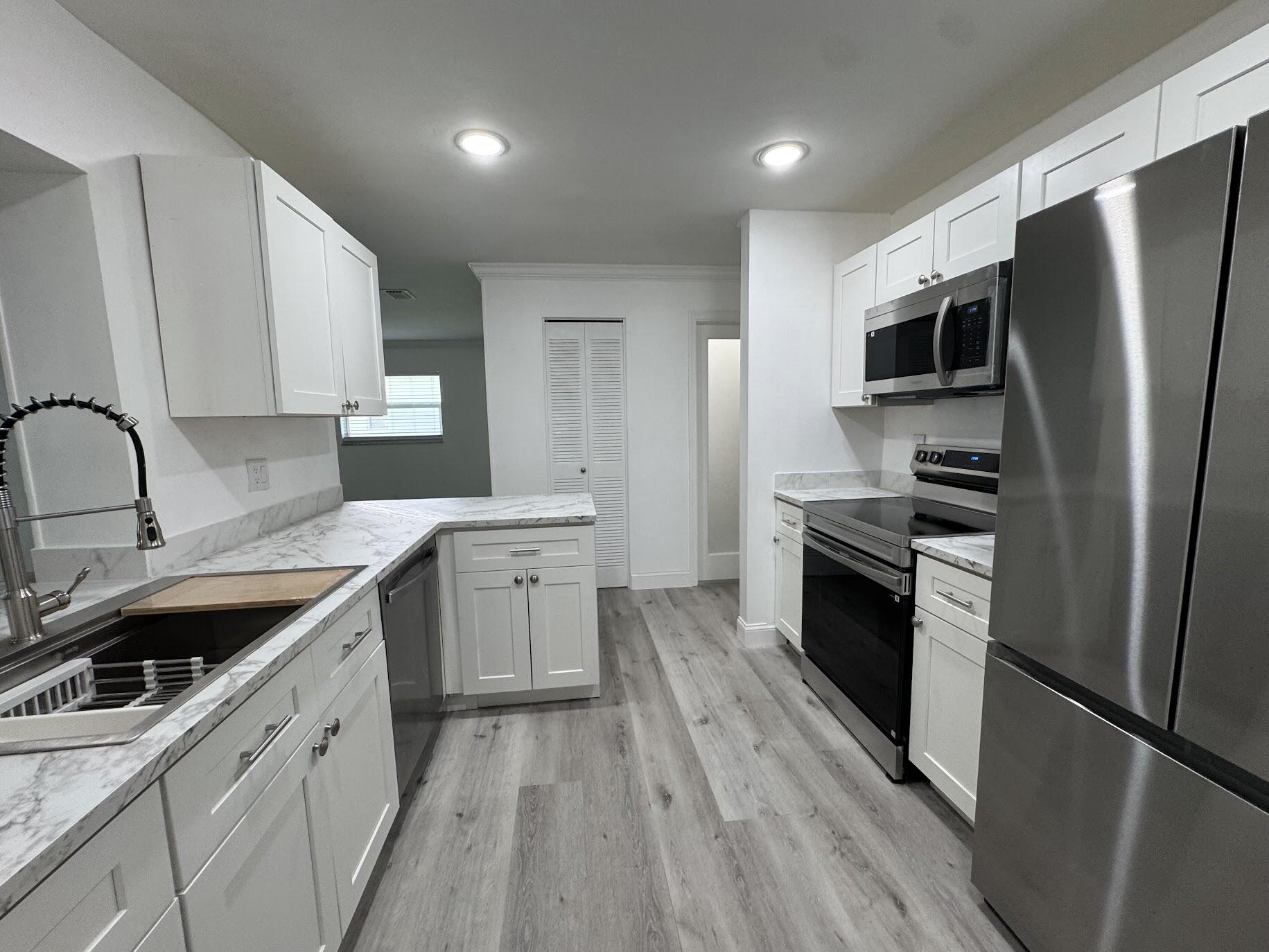 1331 W Campanelli Dr - 1331 W Campanelli Dr, Plantation, FL 33322 Luxury Property | Jose Angel Pina