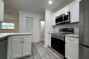 1331 W Campanelli Dr, Plantation, FL 33322 - Photo 7