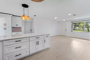 6185 SE Audubon Ln, Hobe Sound, FL 33455 - Photo 3