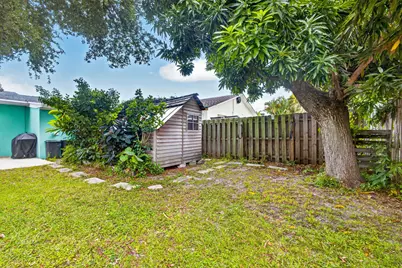 216 E 24th Street, Riviera Beach, FL 33404 - Photo 37