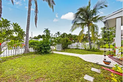 216 E 24th Street, Riviera Beach, FL 33404 - Photo 3