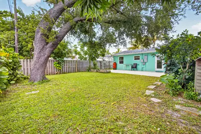 216 E 24th Street, Riviera Beach, FL 33404 - Photo 33