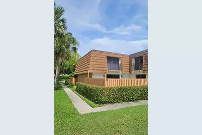 141 Heritage Way SE, West Palm Beach, FL 33407 - Photo 3
