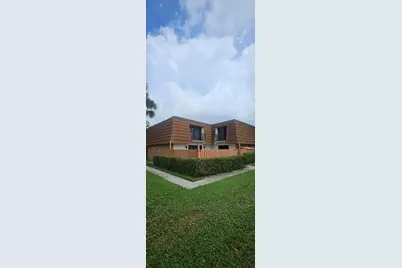 141 Heritage Way SE, West Palm Beach, FL 33407 - Photo 3