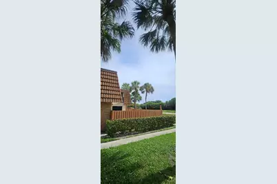 141 Heritage Way SE, West Palm Beach, FL 33407 - Photo 5