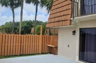 141 Heritage Way SE, West Palm Beach, FL 33407 - Photo 11