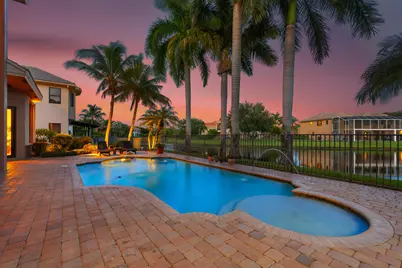 10538 Versailles Boulevard, Wellington, FL 33449 - Photo 11