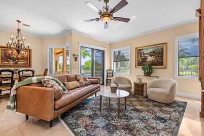 10538 Versailles Boulevard, Wellington, FL 33449 - Photo 17