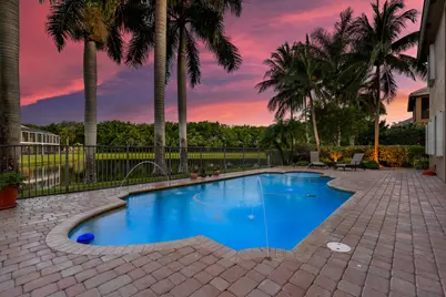 10538 Versailles Boulevard, Wellington, FL 33449 - Photo 9