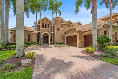 10538 Versailles Boulevard, Wellington, FL 33449 - Photo 3