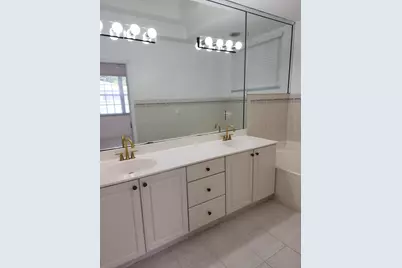 5524 Boynton Gardens Drive, Boynton Beach, FL 33437 - Photo 17