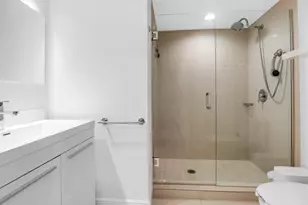 1155 Brickell Bay Dr, Miami, FL 33131 - Photo 21