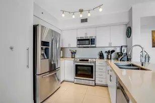 1155 Brickell Bay Dr, Miami, FL 33131 - Photo 15