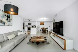 1155 Brickell Bay Dr, Miami, FL 33131 - Photo 13