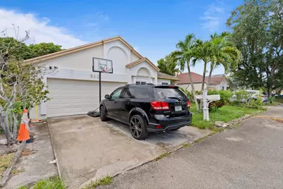 312 Bishop Road, North Lauderdale, FL 33068 - Photo 1