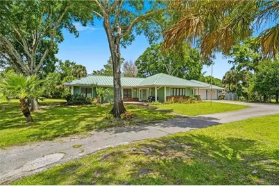480 38th Court, Vero Beach, FL 32968 - Photo 1