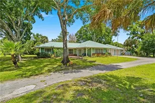 480 38th Ct, Vero Beach, FL 32968 - Photo 1