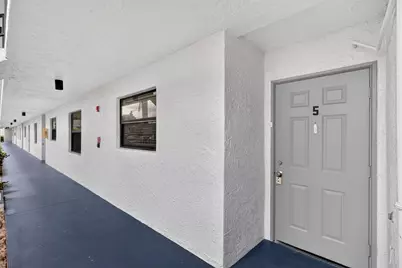 1200 SE Parkview Place #F-5, Stuart, FL 34994 - Photo 3