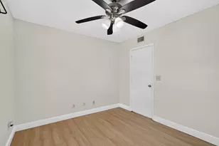 1200 SE Parkview Pl, Stuart, FL 34994 - Photo 23