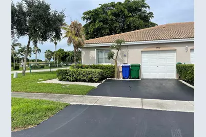 1810 SW 114th Terrace, Miramar, FL 33025 - Photo 1