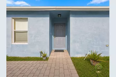 5863 Azalea Circle, West Palm Beach, FL 33415 - Photo 5