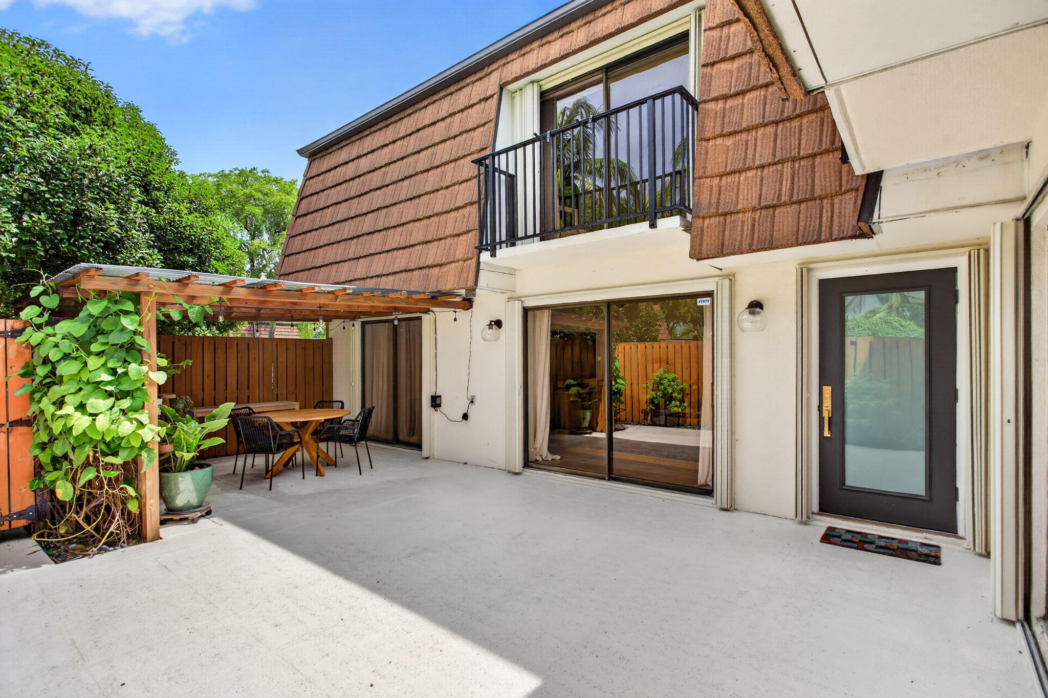 9113 SW 20th Ct #A - 9113 SW 20th Ct #A, Davie, FL 33324 Luxury Property | Jose Angel Pina
