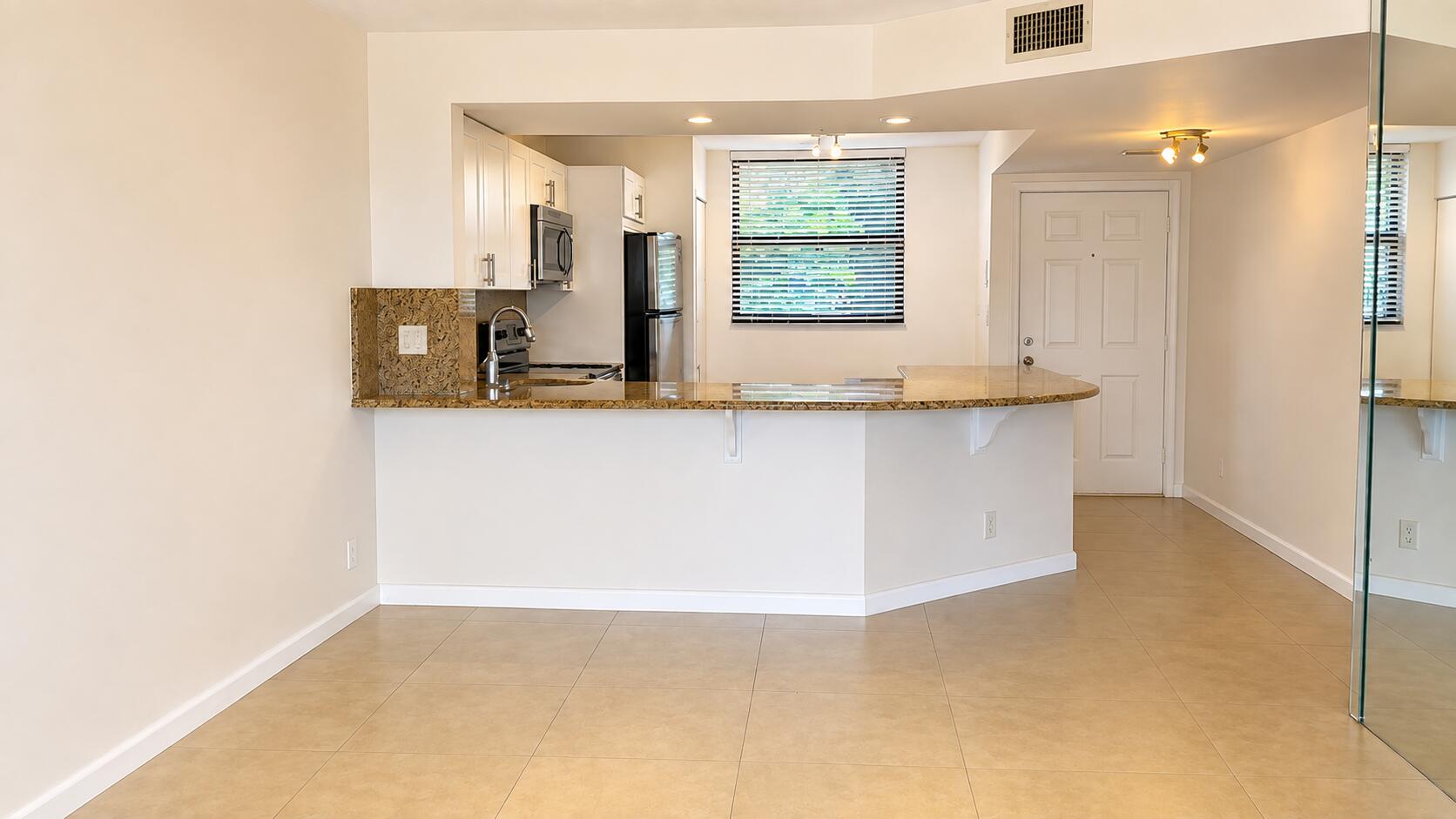 115 Lake Emerald Dr #210 - 115 Lake Emerald Dr #210, Oakland Park, FL 33309 Luxury Property | Jose Angel Pina
