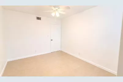 115 Lake Emerald Drive #210, Oakland Park, FL 33309 - Photo 13
