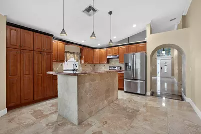 243 Wedgewood Circle, Greenacres, FL 33463 - Photo 17