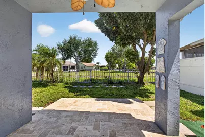 243 Wedgewood Circle, Greenacres, FL 33463 - Photo 43