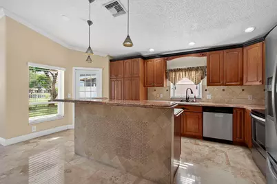 243 Wedgewood Circle, Greenacres, FL 33463 - Photo 11