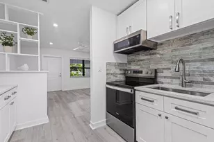 2060 NE 1st St, Deerfield Beach, FL 33441 - Photo 13