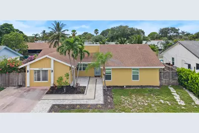 1127 NW 9th Street, Boynton Beach, FL 33426 - Photo 1