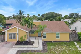 1127 NW 9th St, Boynton Beach, FL 33426 - Photo 1