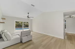 1127 NW 9th St, Boynton Beach, FL 33426 - Photo 7